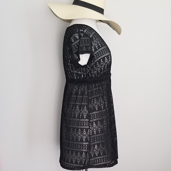 2/$25. Tropical Escape Swimsuit Cover Up. - Picture 2 of 4